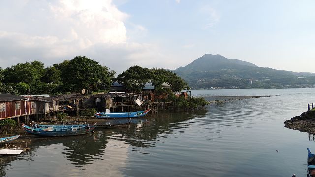 宛如漂浮在水面上的房屋又被稱為水上人家